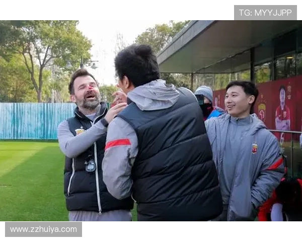 塞雷纳寻理想教练共谋球队未来